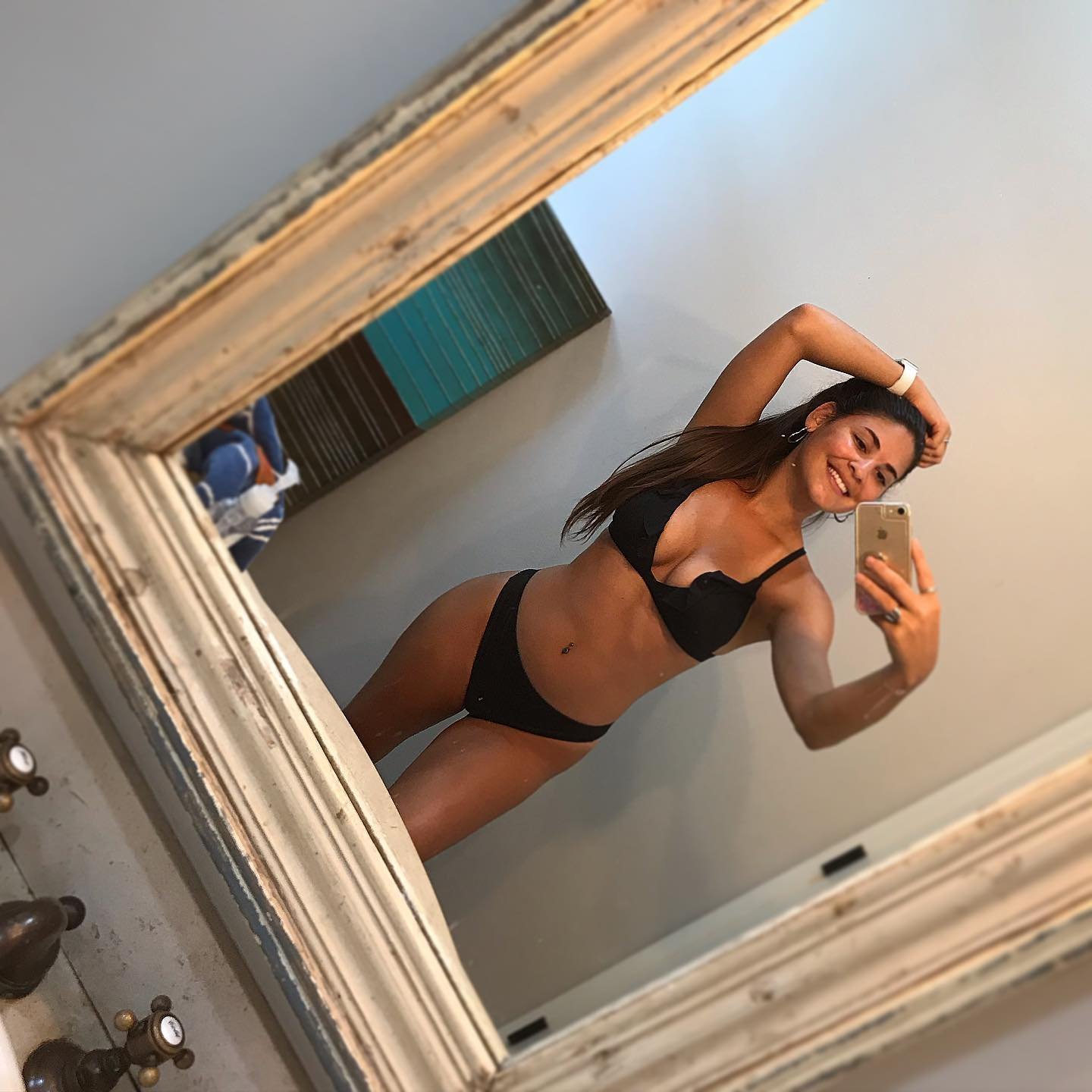 tugoressofi #VMIDi2rL