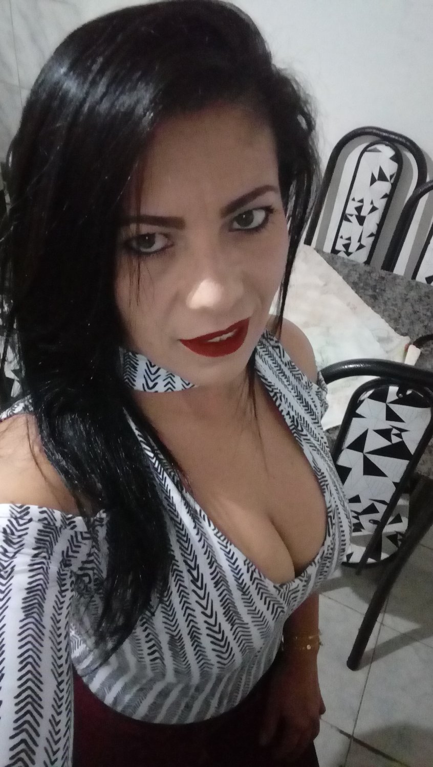 Slutty MILF Exposed by BF #RNqWLOEd