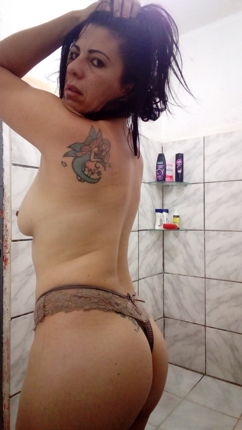 Slutty MILF Exposed by BF #zl2cHfdM