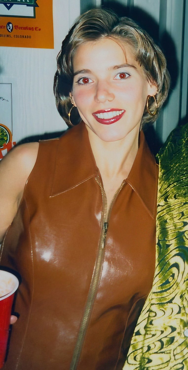 Old pics - I bet she's just as beautiful today #ajNphTo1