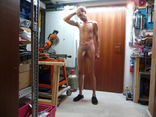 Nacktarbeiter #HDgjvFDI