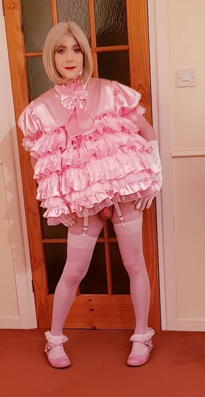 Mincing sissy #Bgy1Emnh
