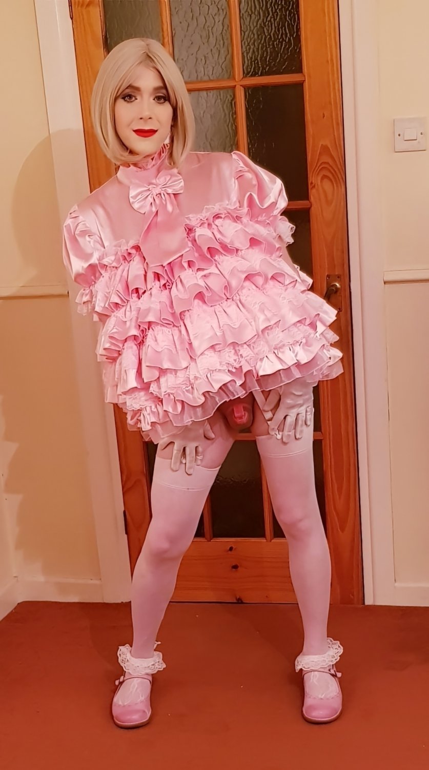 Mincing sissy #DrCaQ6XY