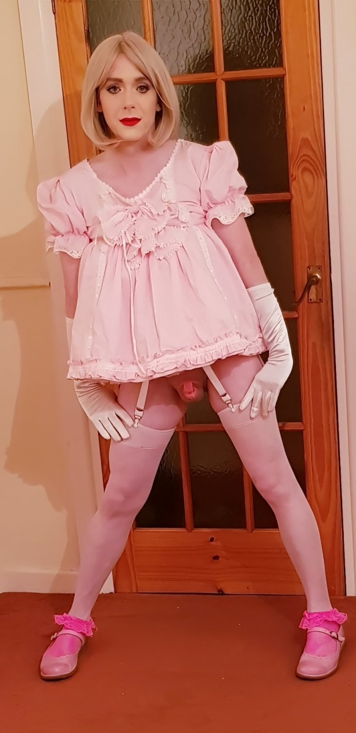 Mincing sissy #froLwnwI