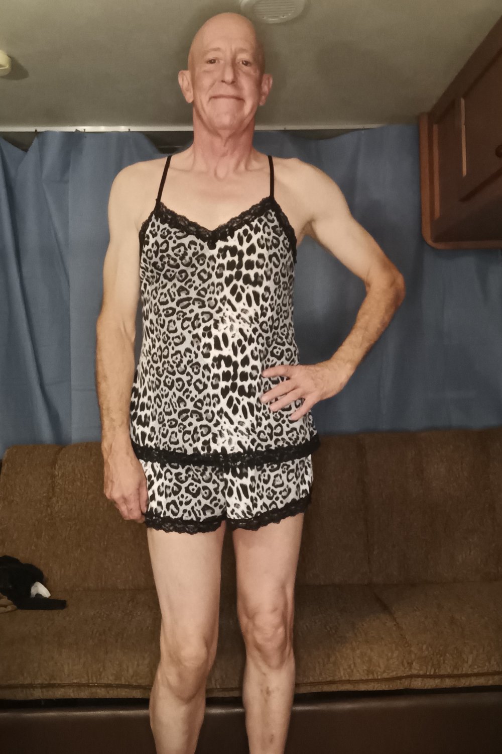 Faggot Andrew Brown Modelling Sleepwear #Dbq7ltSF