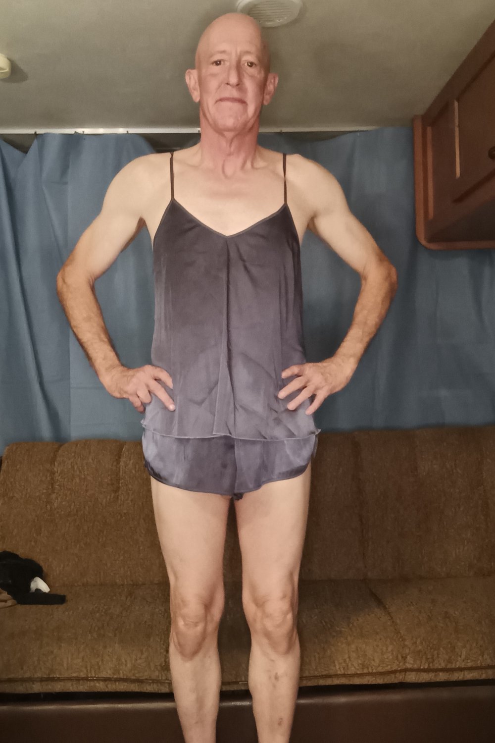 Faggot Andrew Brown Modelling Sleepwear #P6qPljz2