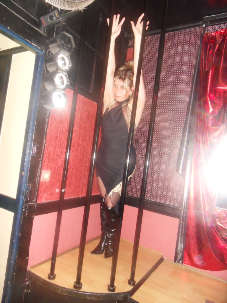 Lisa at the club empire des sens #4KMBgSQS
