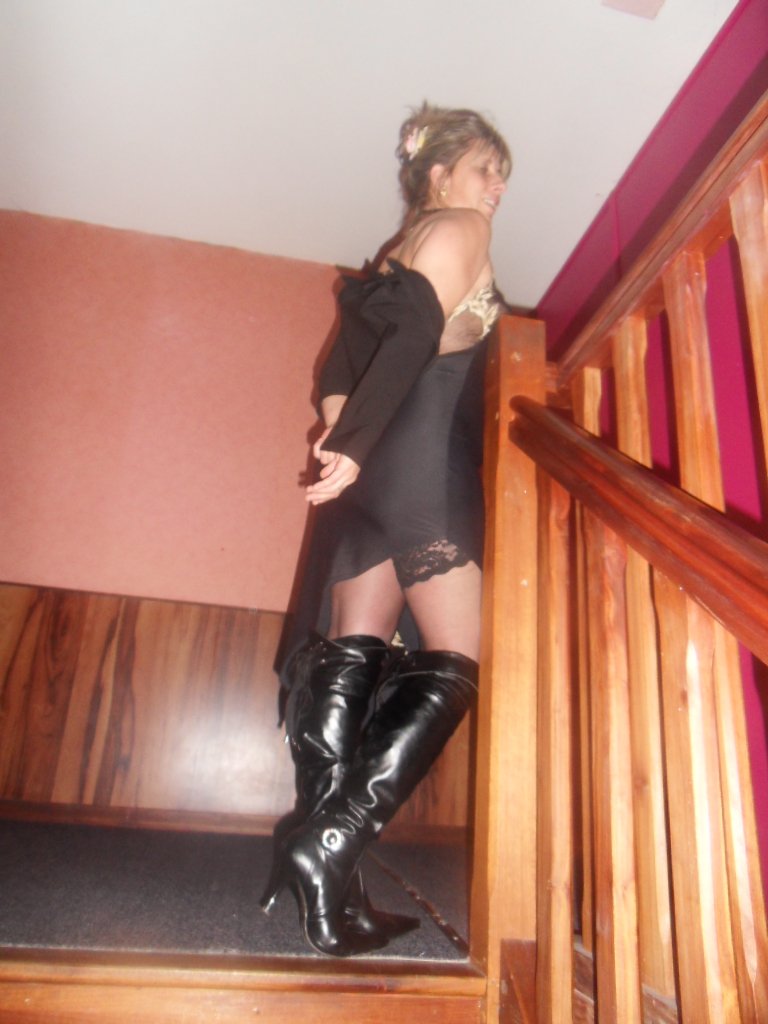Lisa at the club empire des sens #up8M24UJ