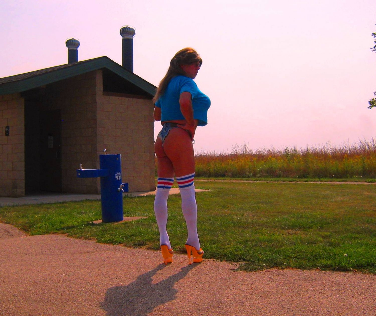 Rachel St.Clair Outdoors in Daisy Dukes #HID29tiw