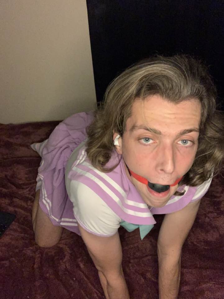 Sissy Ana tried to purge, but missed the attention & Exposure - kik: shibunii - #Mt9WuteP