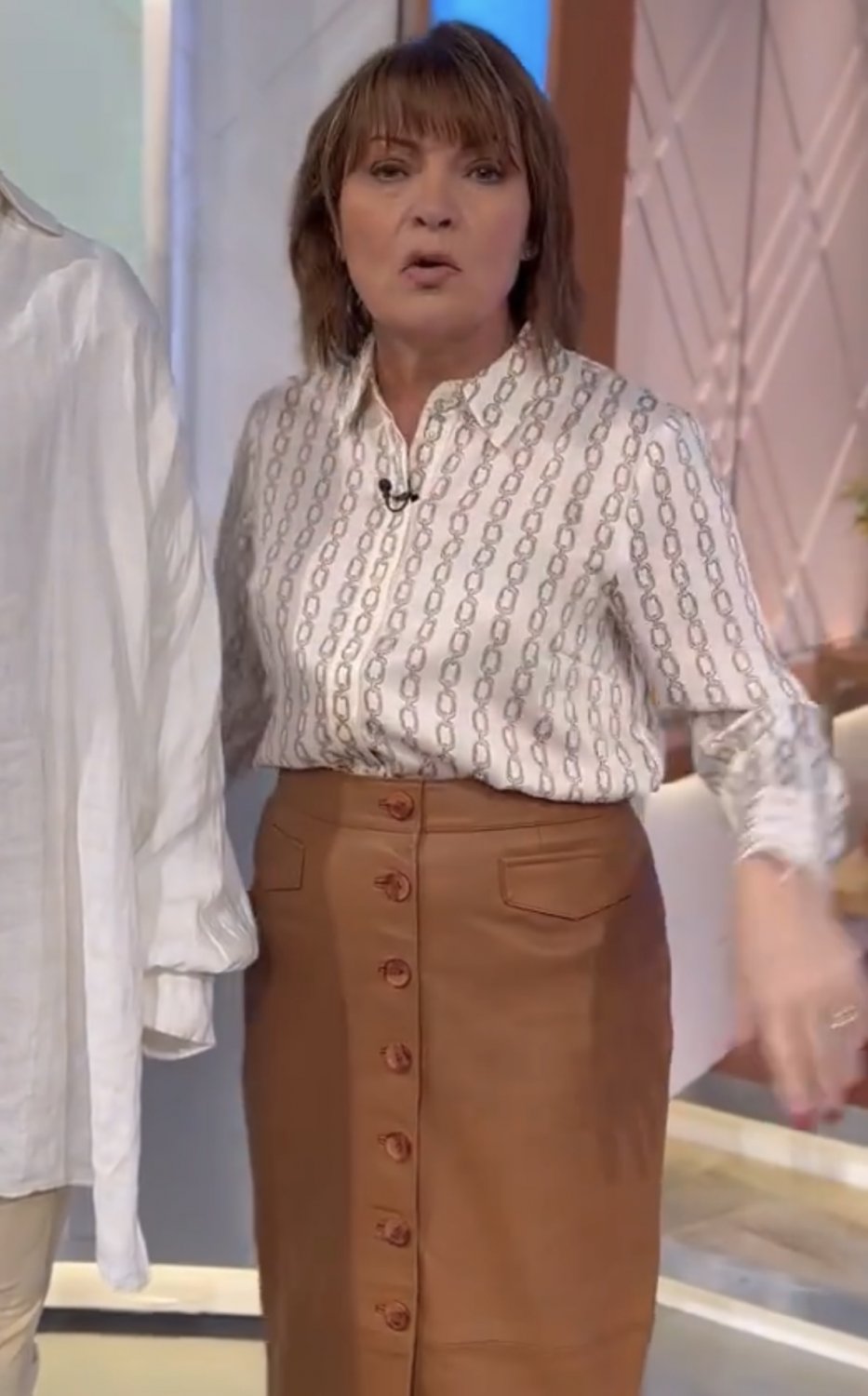 Lorraine Kelly - wipe clean π¦π¦π¦ #fWyEPGTi