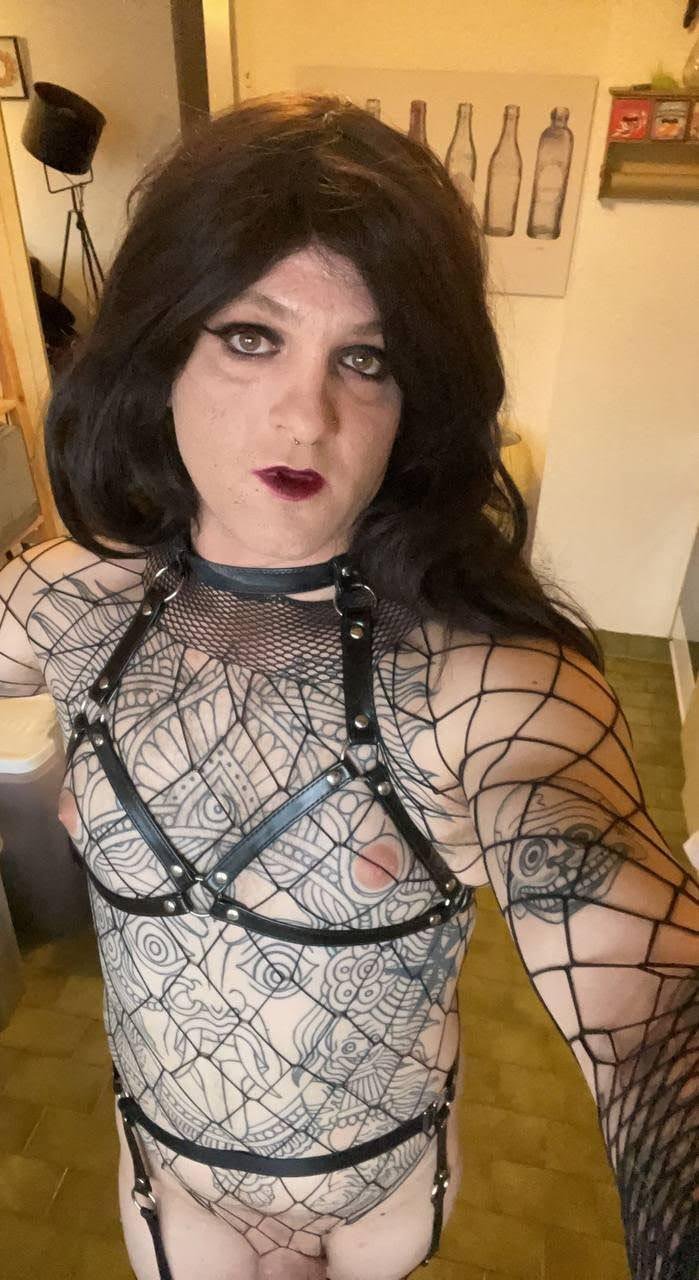 Sissy Nikki #lR14hmxC