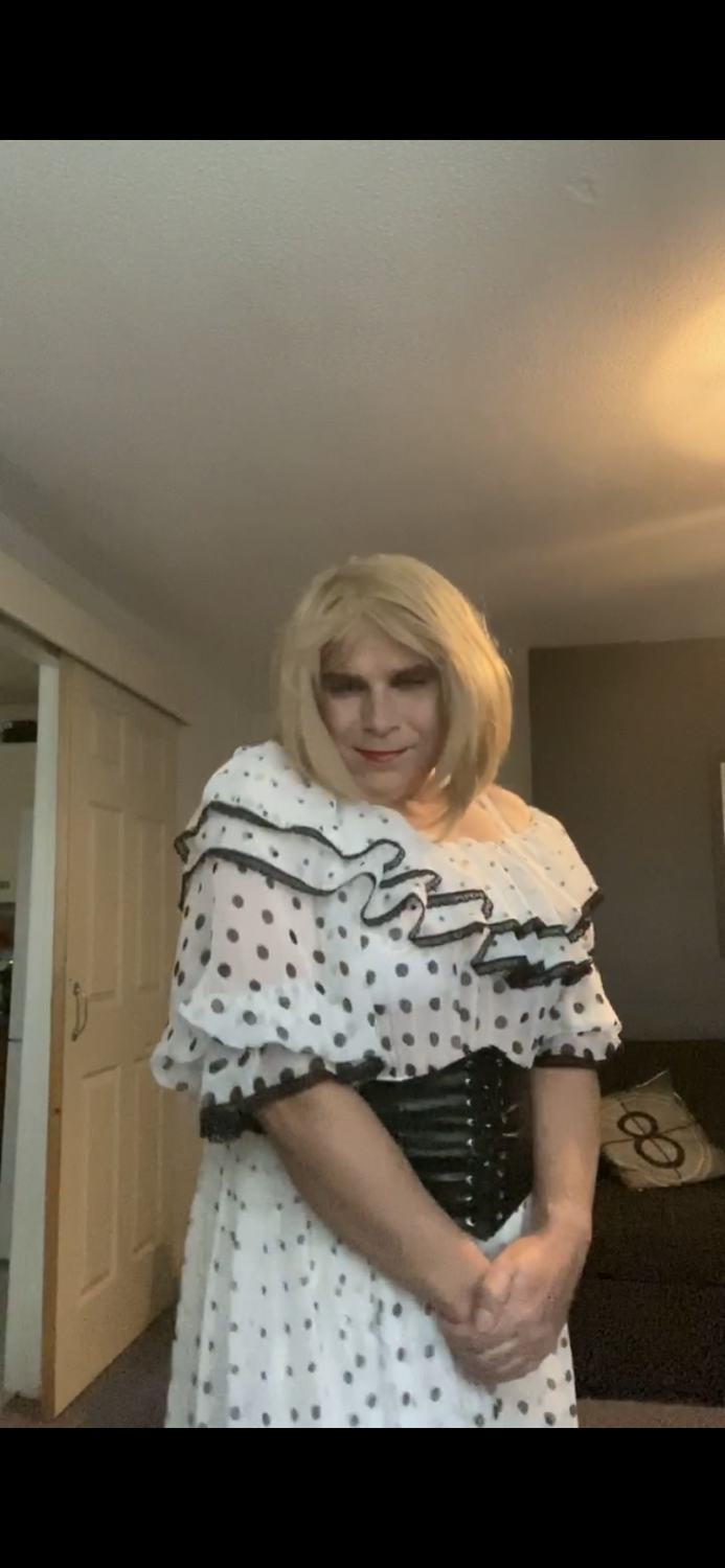 Sissy #3BPLlm7f
