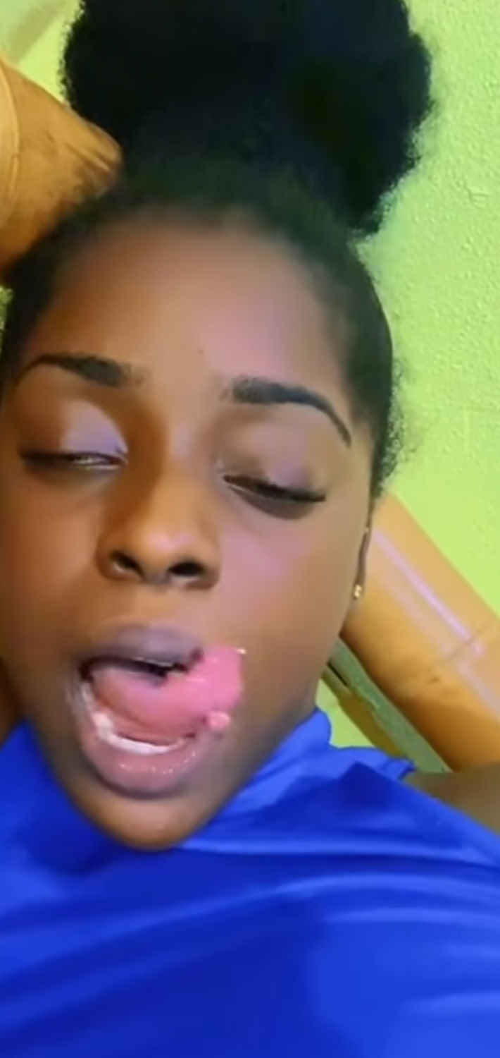 Tongue04 #C73VZbAe