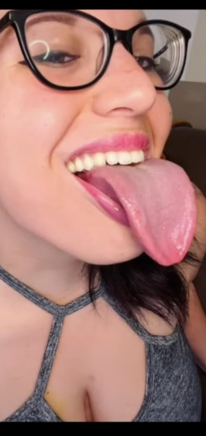 Tongue04 #dFZG5dbE