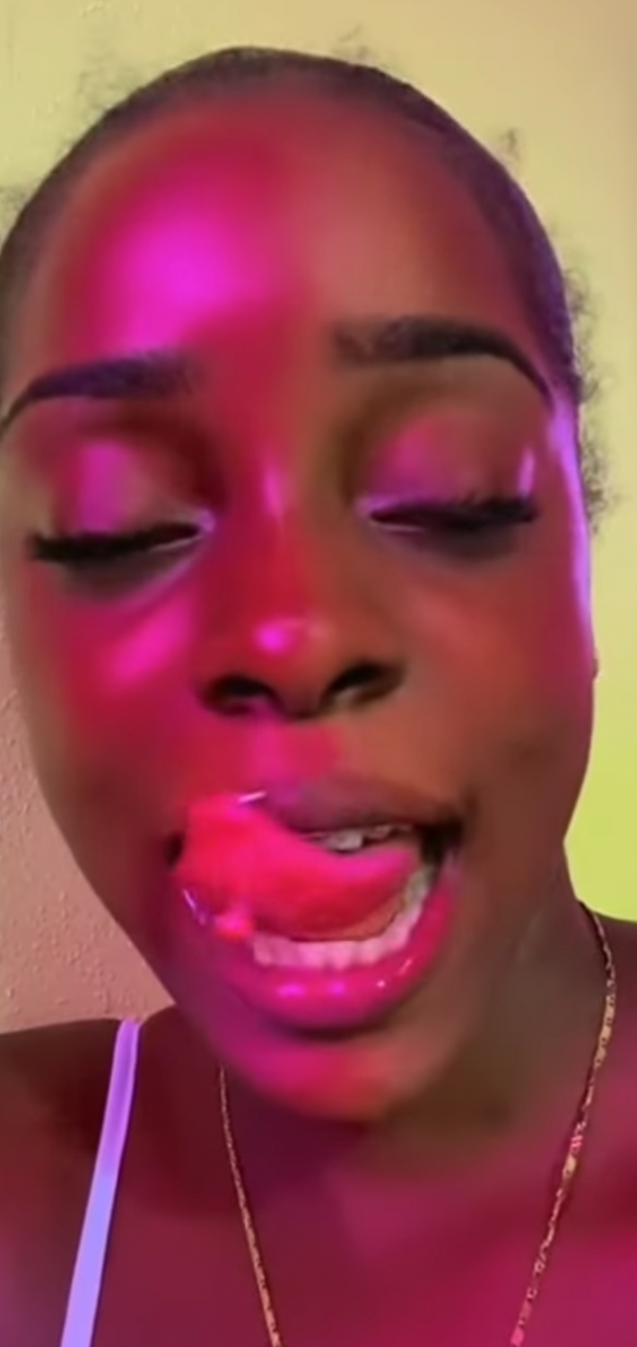 Tongue04 #zR5eb4GL