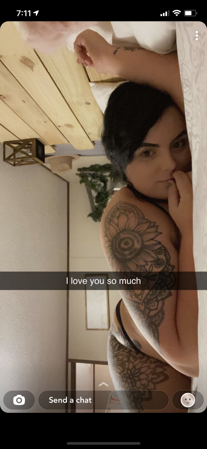 Bunch a bitches and my favorite whore #UhBrY6tN