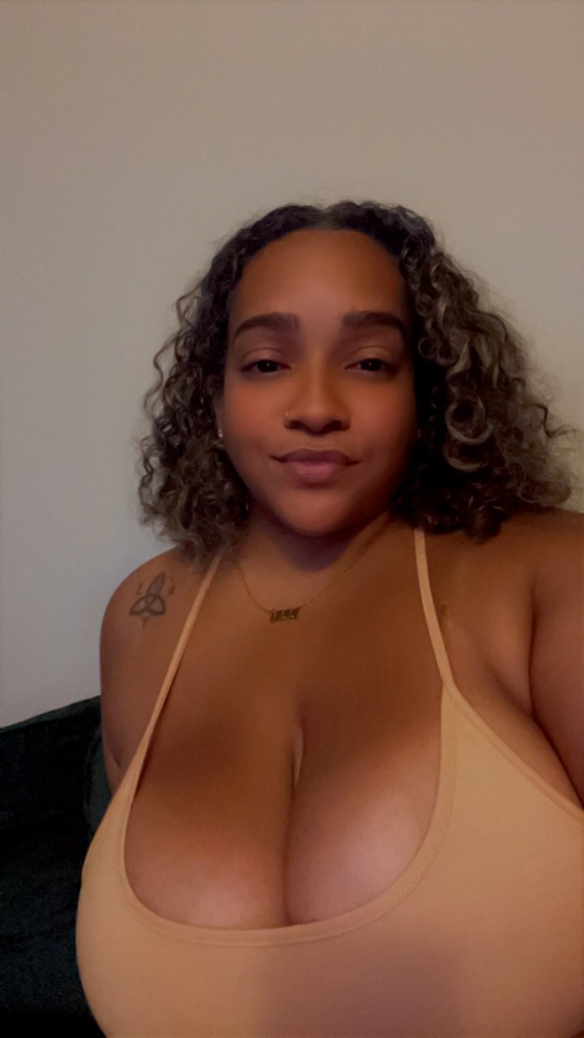 GQEDLKGXwAEWslN (1) #ATwDpaGT