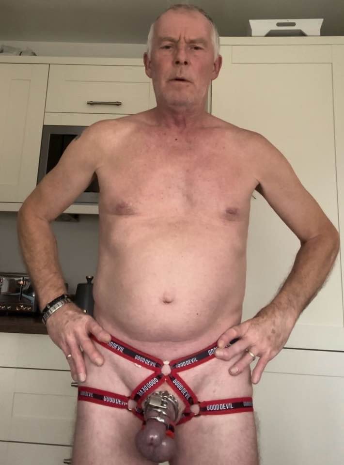 Faggot pants exposure for Angus the SlaveDog #9S5fThAN