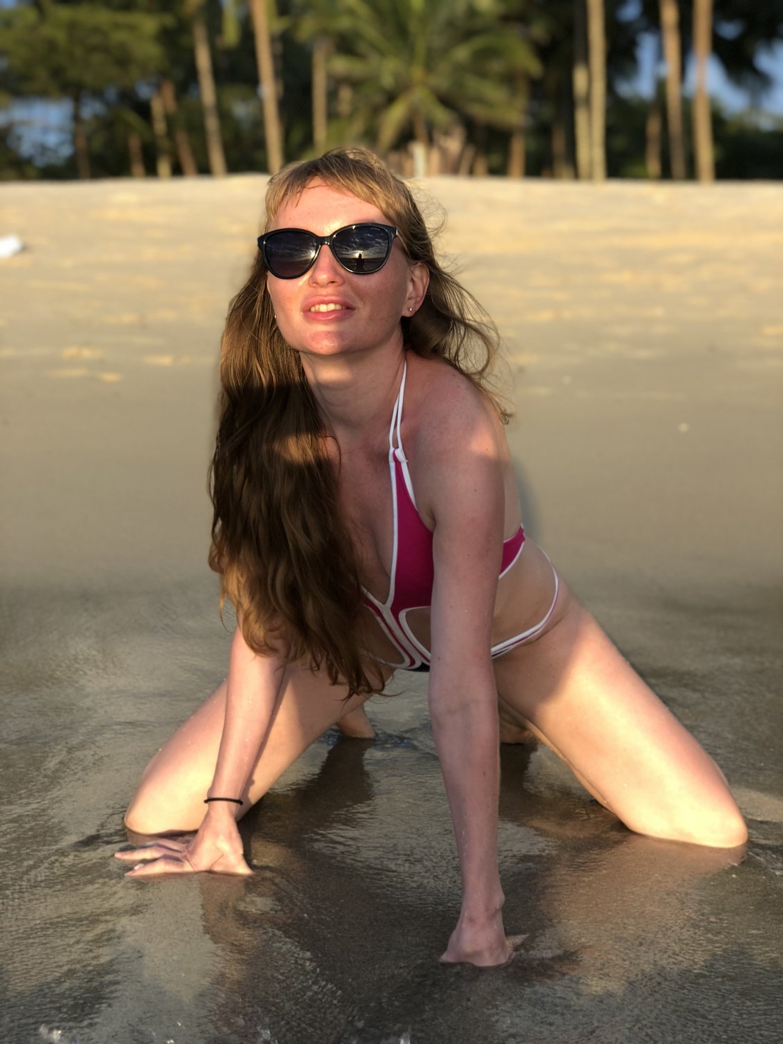 Zoya Love Posing & Expose #V7W1rU6N