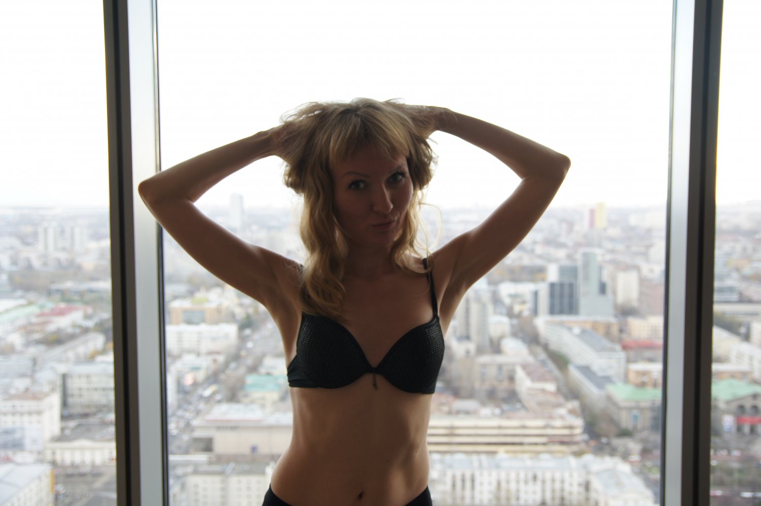 Zoya Love Posing & Expose #ZECnpqKl