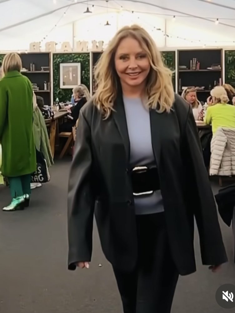 Carol Vorderman #4f3b1Q7B