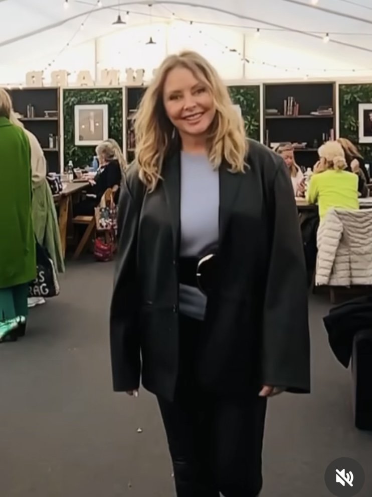 Carol Vorderman #FiHJAbkG