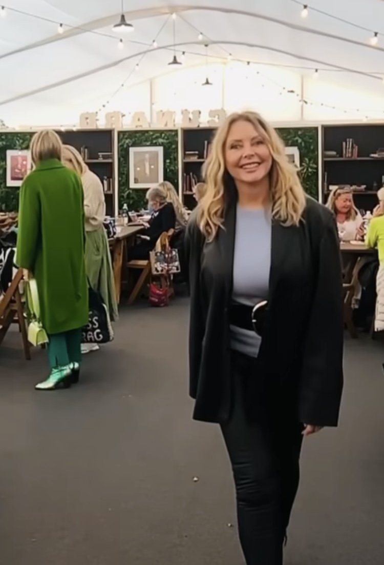 Carol Vorderman #a18VRVh8