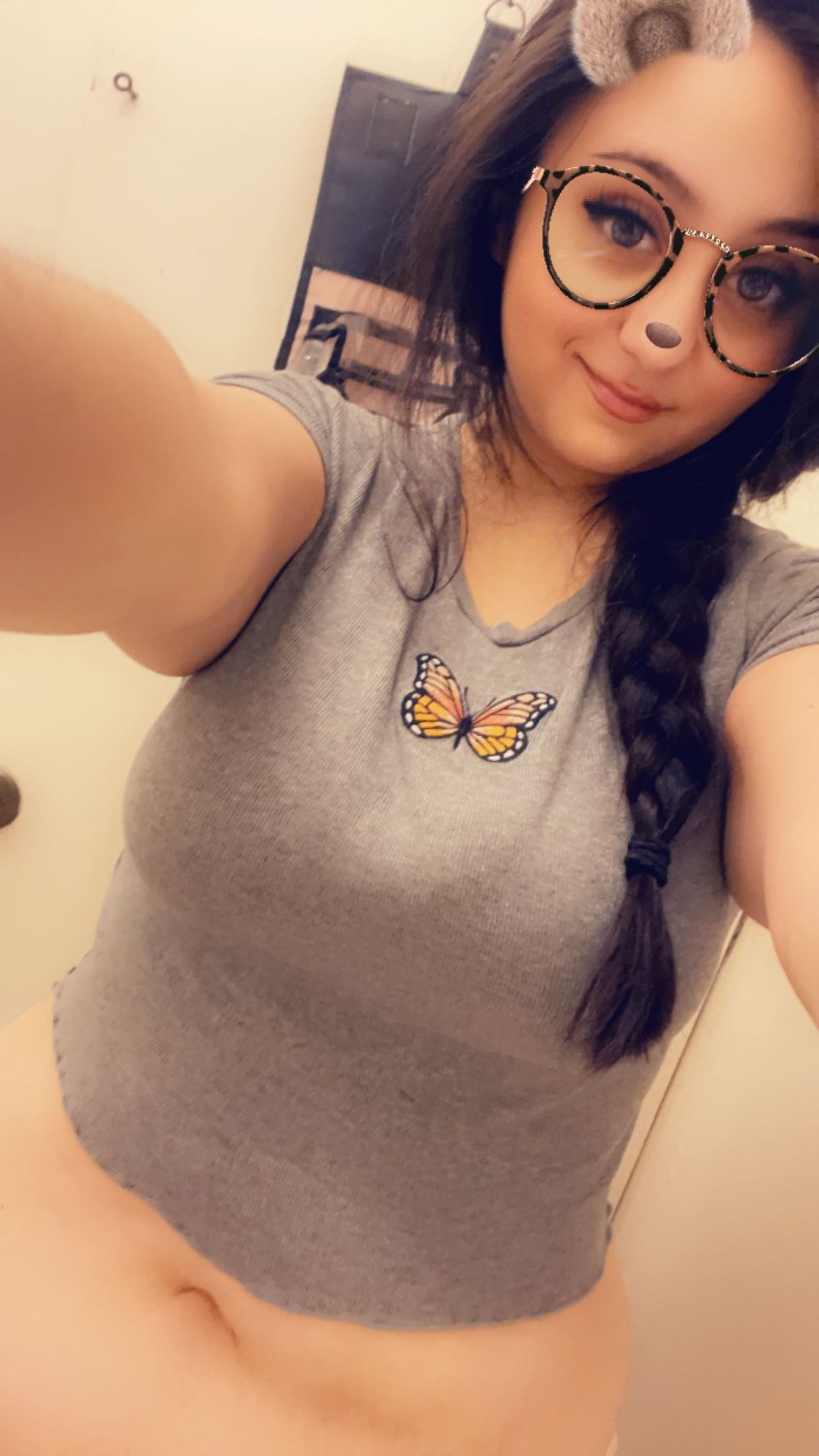 Snapchat Slut Spreads Pussy #MCUi6dJU
