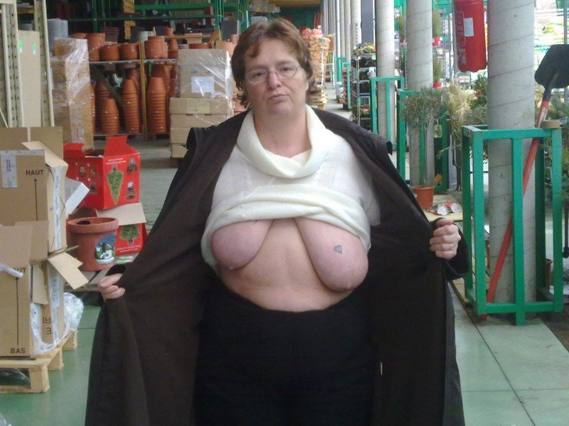 Fabienne Uneven tits 1 #TfeDMbWF