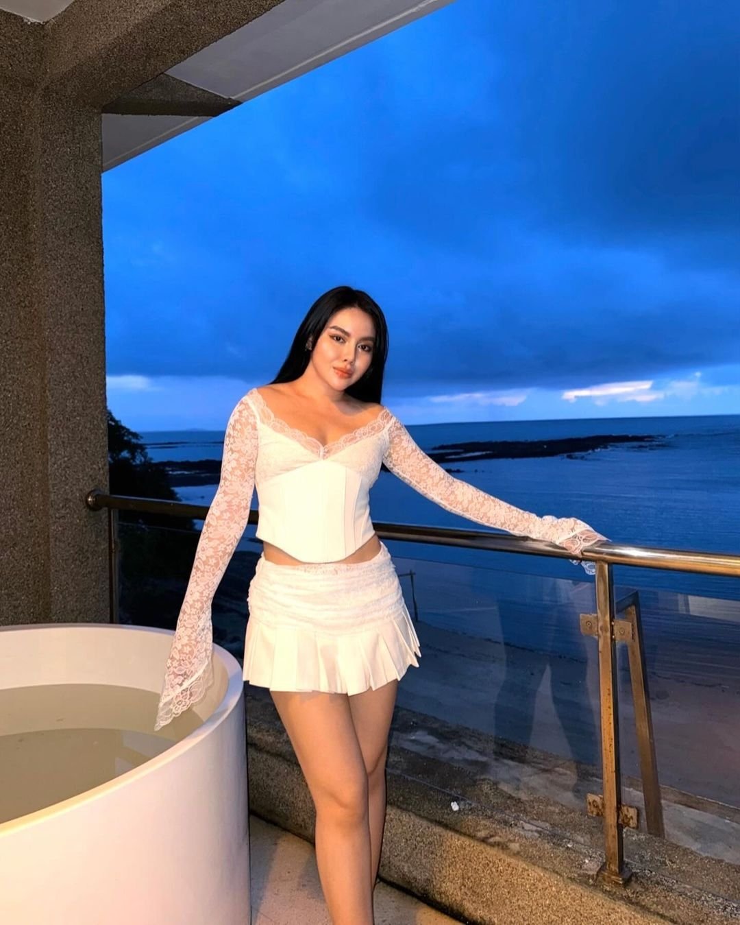 Khin Yadanar Nwe 2 #V9s42uaE