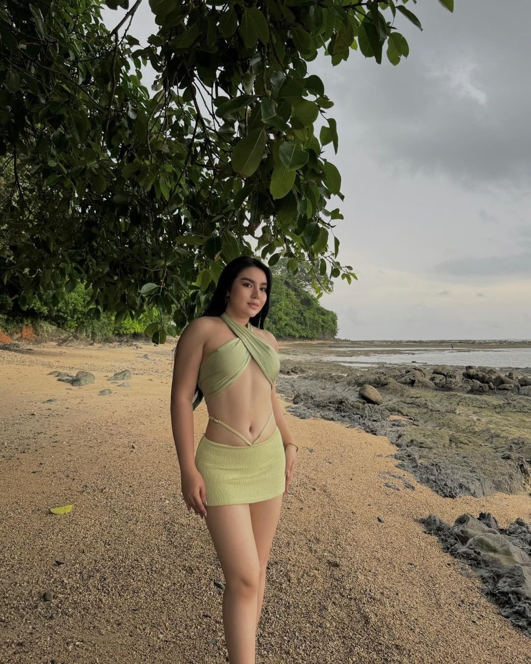 Khin Yadanar Nwe 2 #sHSf8CKn