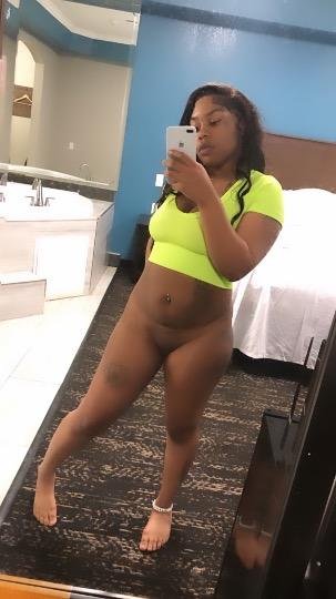 Thot bitch she's for sale #6jOho1HW
