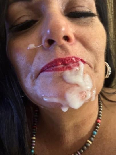 Old whore Heather LOVES FACIALS #JfAgrHV5