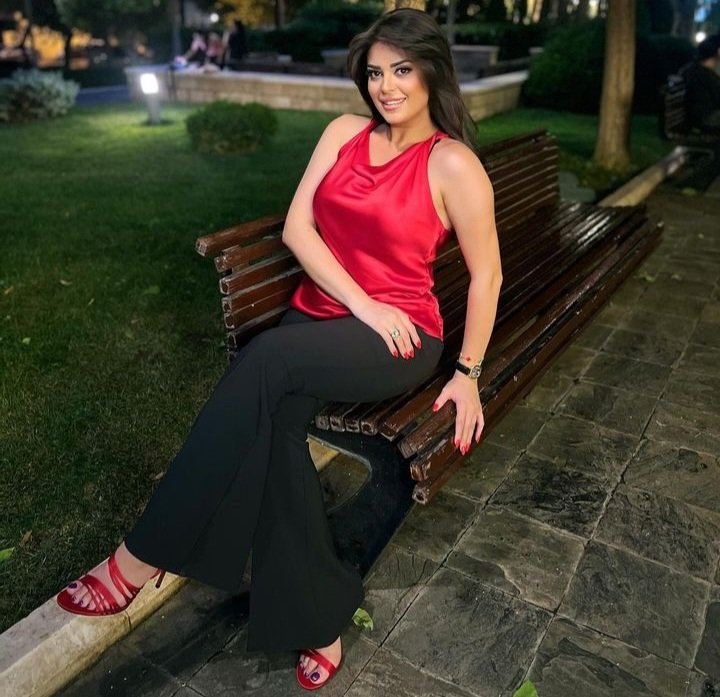 Sexy glamour feet pedicure woman #kIEZsfKV