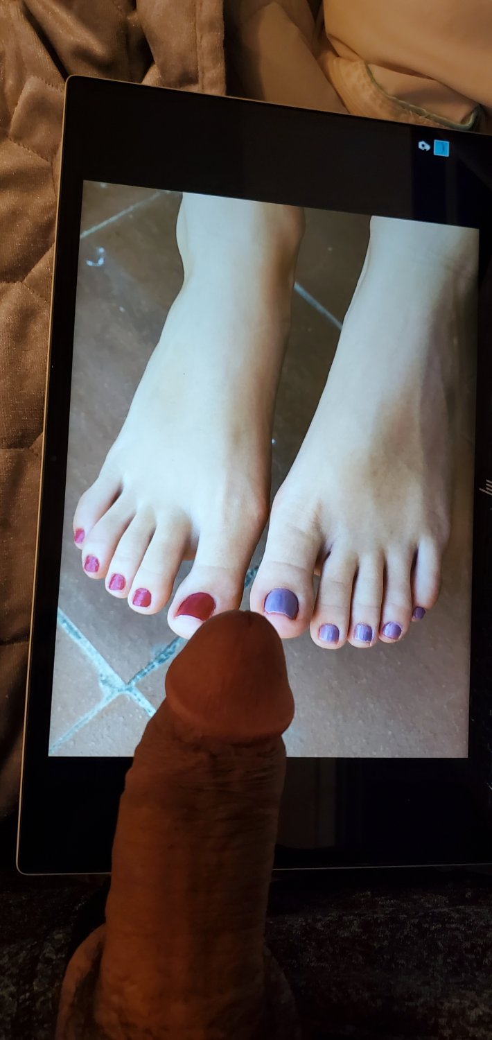 Can't Decide. Should I blast her soles or Toes? #wh1euwXC