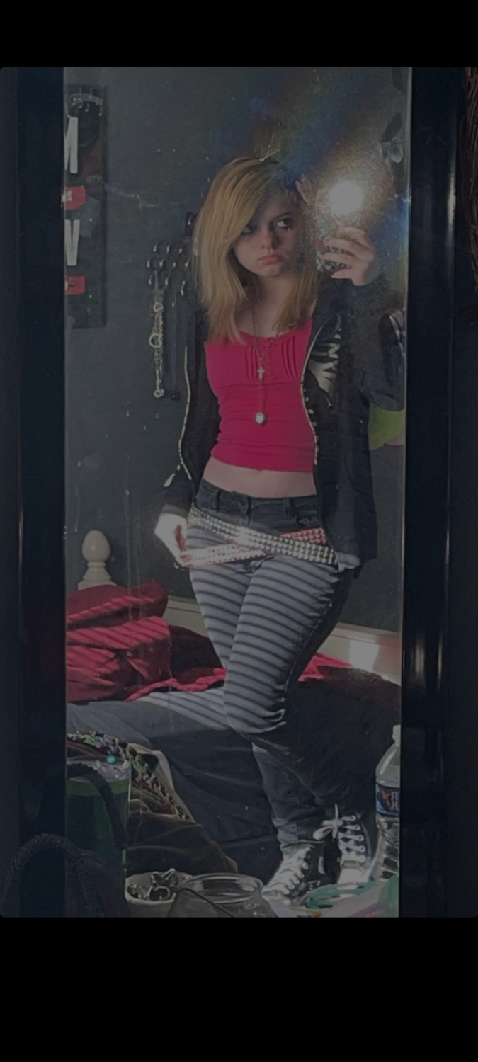 Lee the emo (non-nude) #4 #eL6dDQYJ