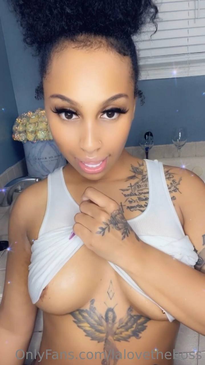 lalovetheboss has the sexiest and natural body. #B8e2qH0U