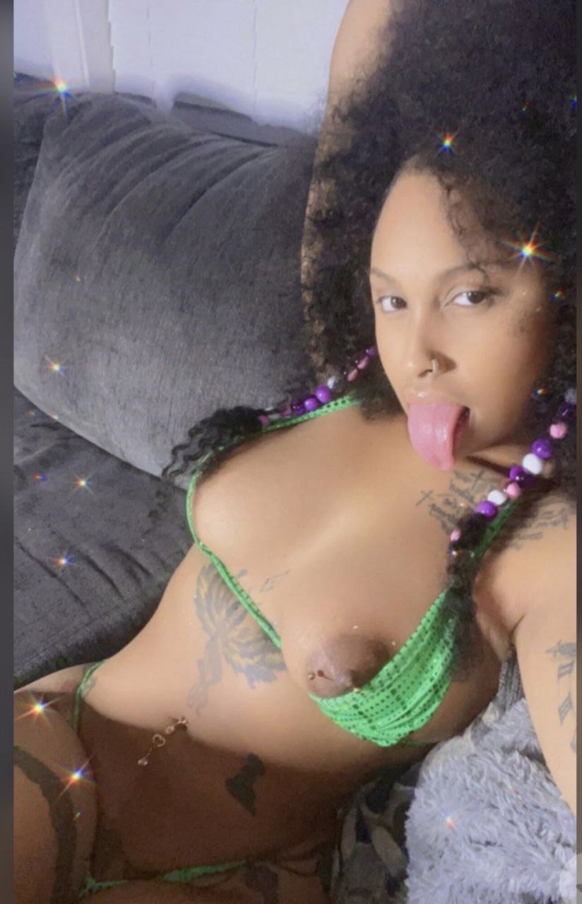 lalovetheboss has the sexiest and natural body. #ToAfzN76