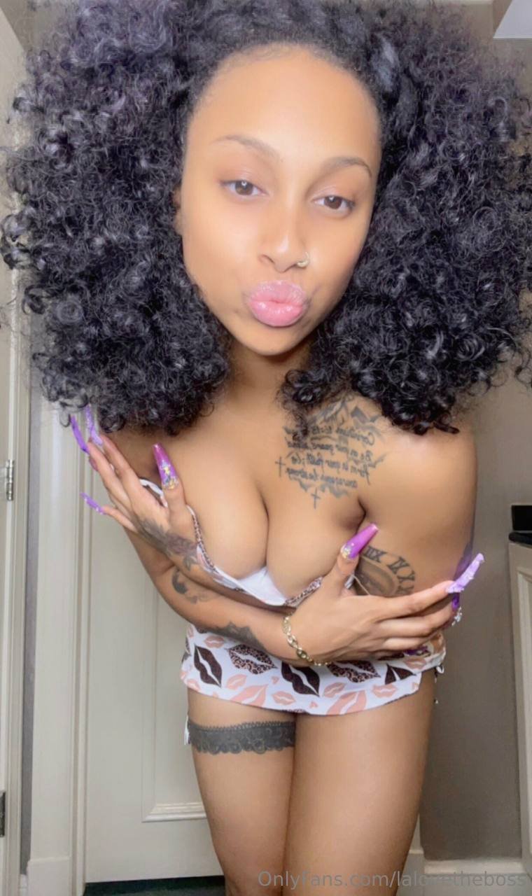 lalovetheboss has the sexiest and natural body. #pyCzoy2o