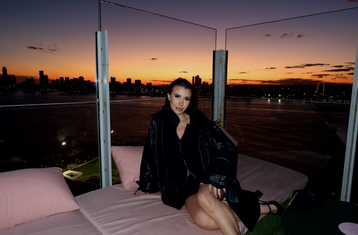 It's a beautiful night and I crave to have fun all night long with you #8Q594jte