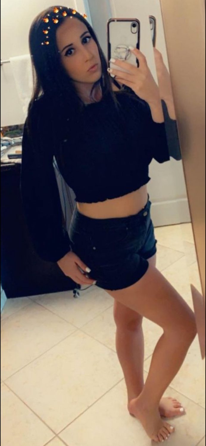 White slut exposed #Sv0NKAi8