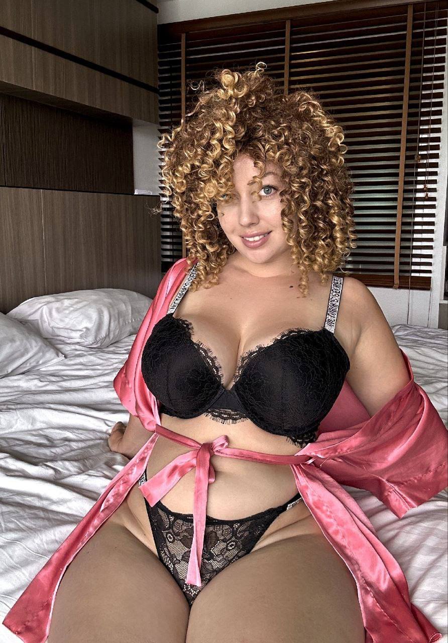 my boss has not seen my pussy yet, I wonder if he would like it #z3wksmzK