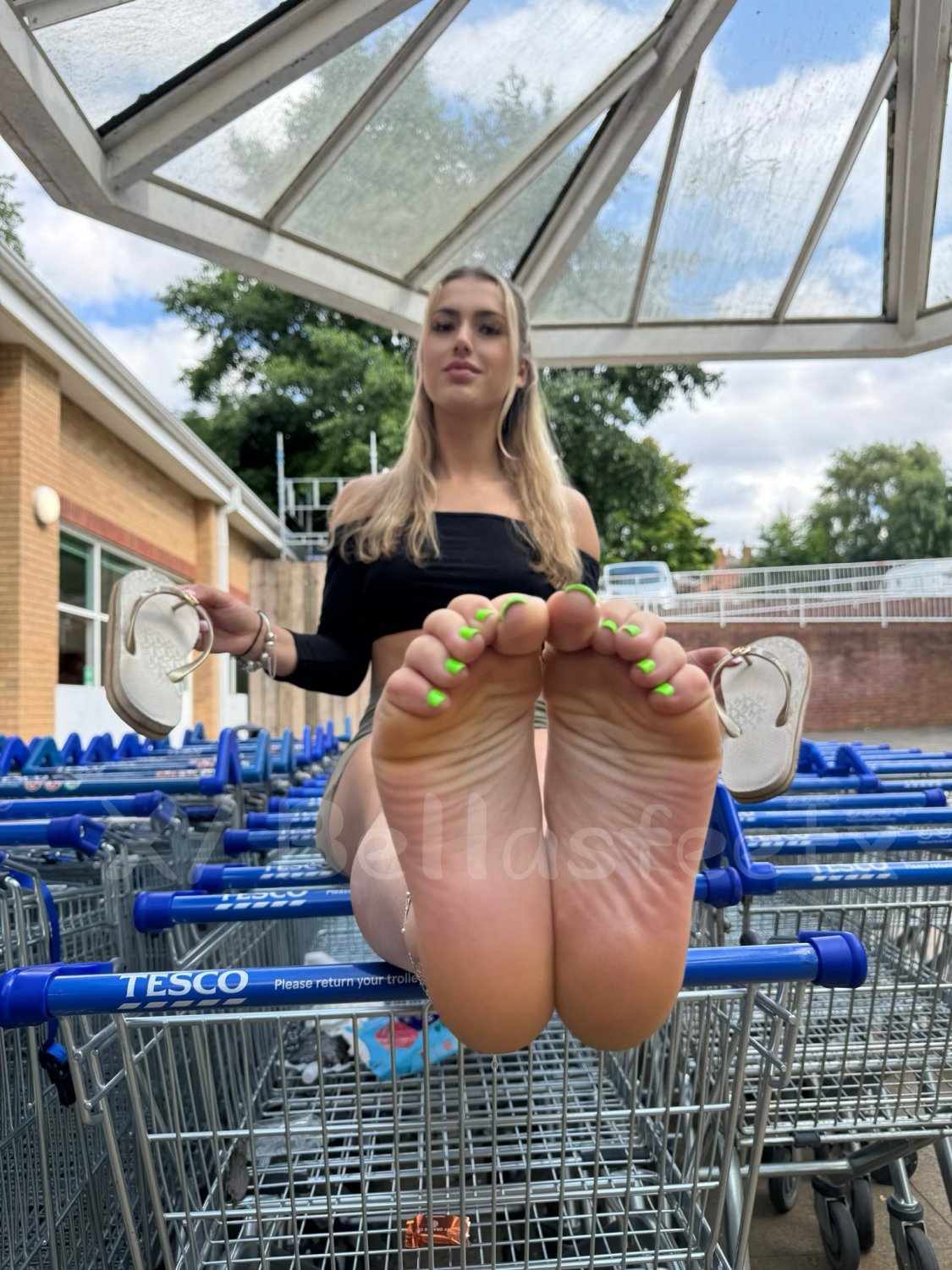 Blonde British soles #8VkwRLua