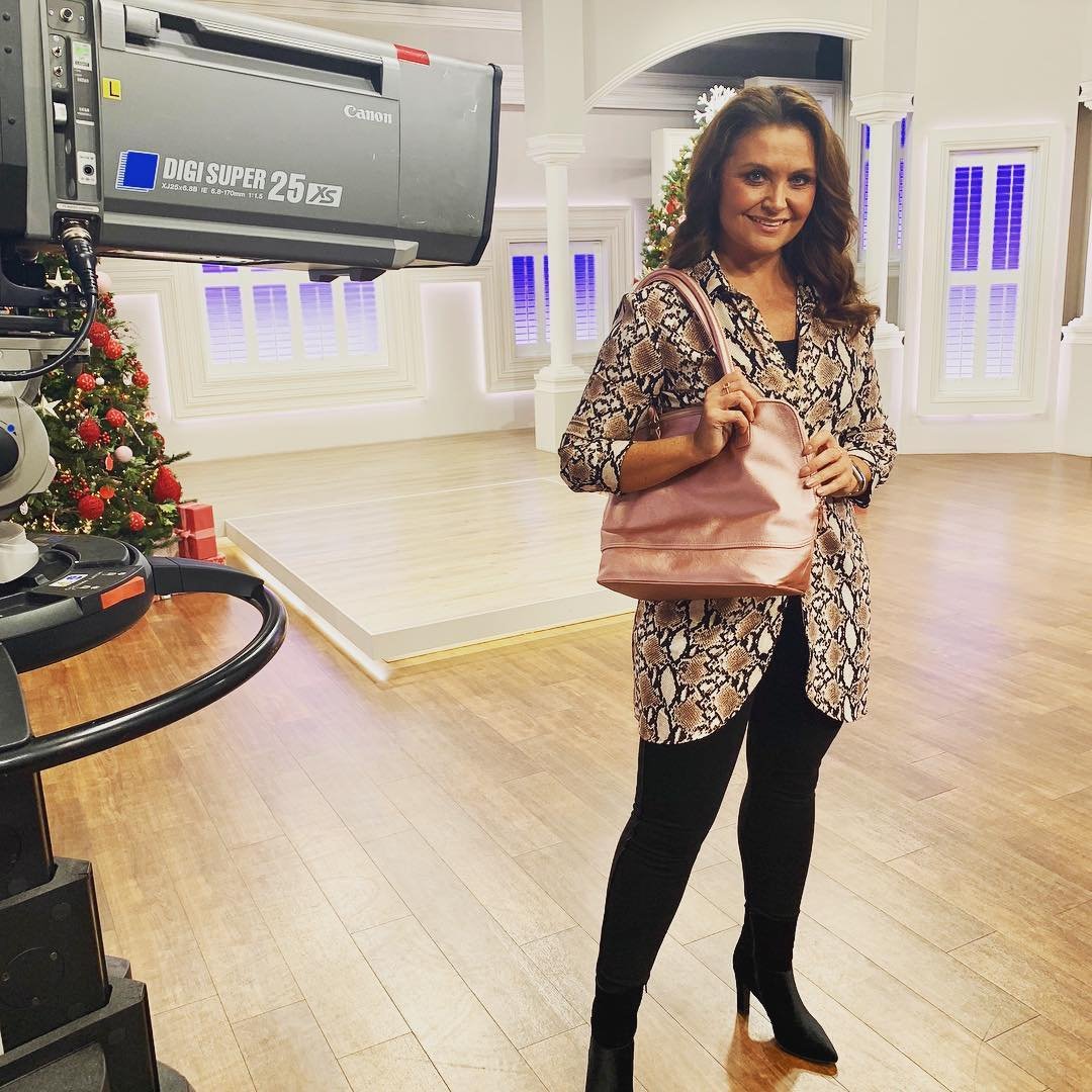 home shopping milf Carla Laszlo #2obDniqt
