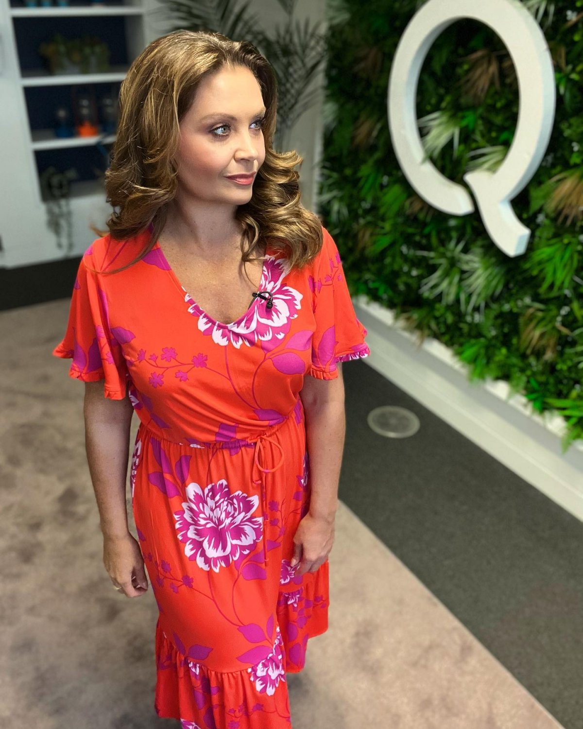 home shopping milf Carla Laszlo #LhVuV5I6
