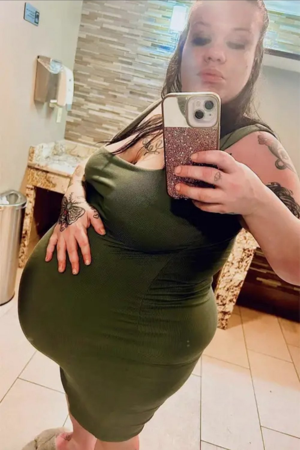 They selling it someone buying it Pt.1 #5MszmW2r