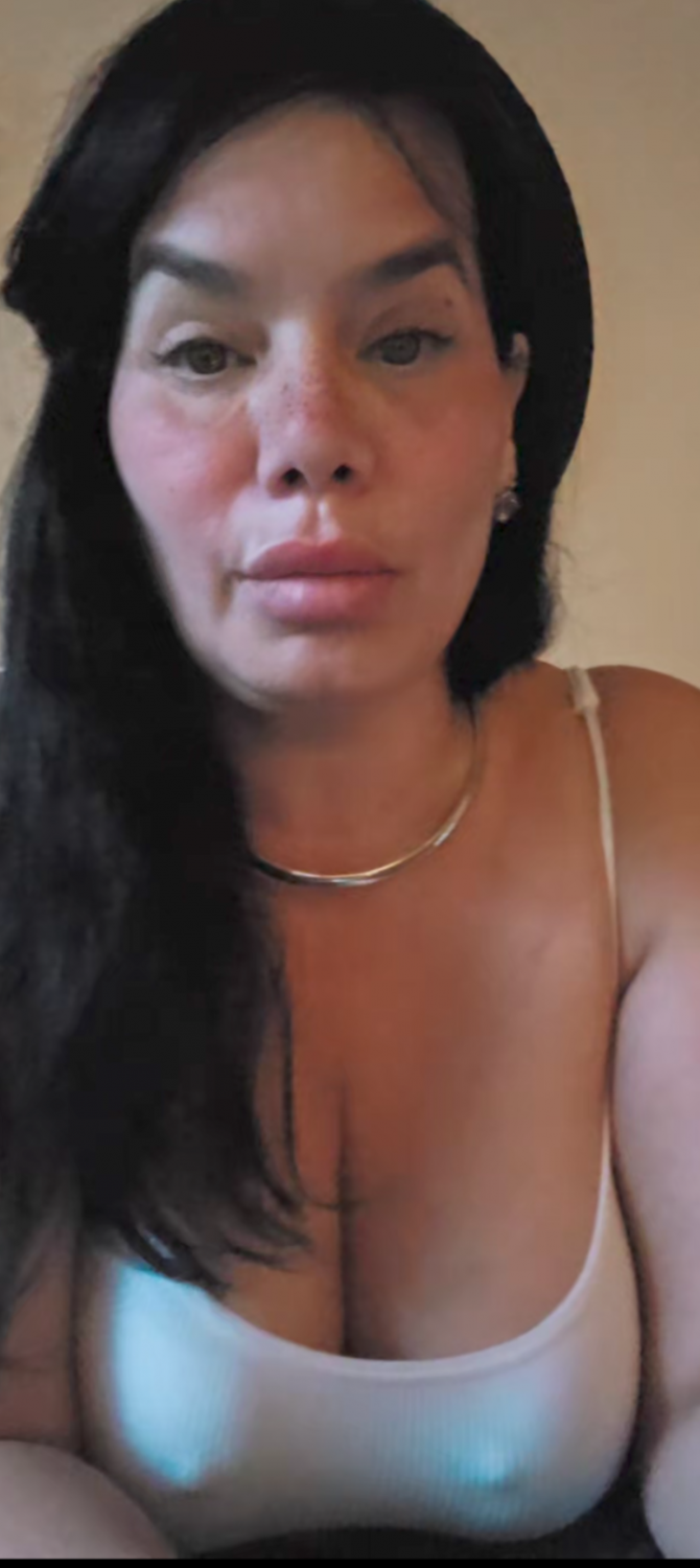 I want to fuck her beautiful boobs #ceDKQLs5