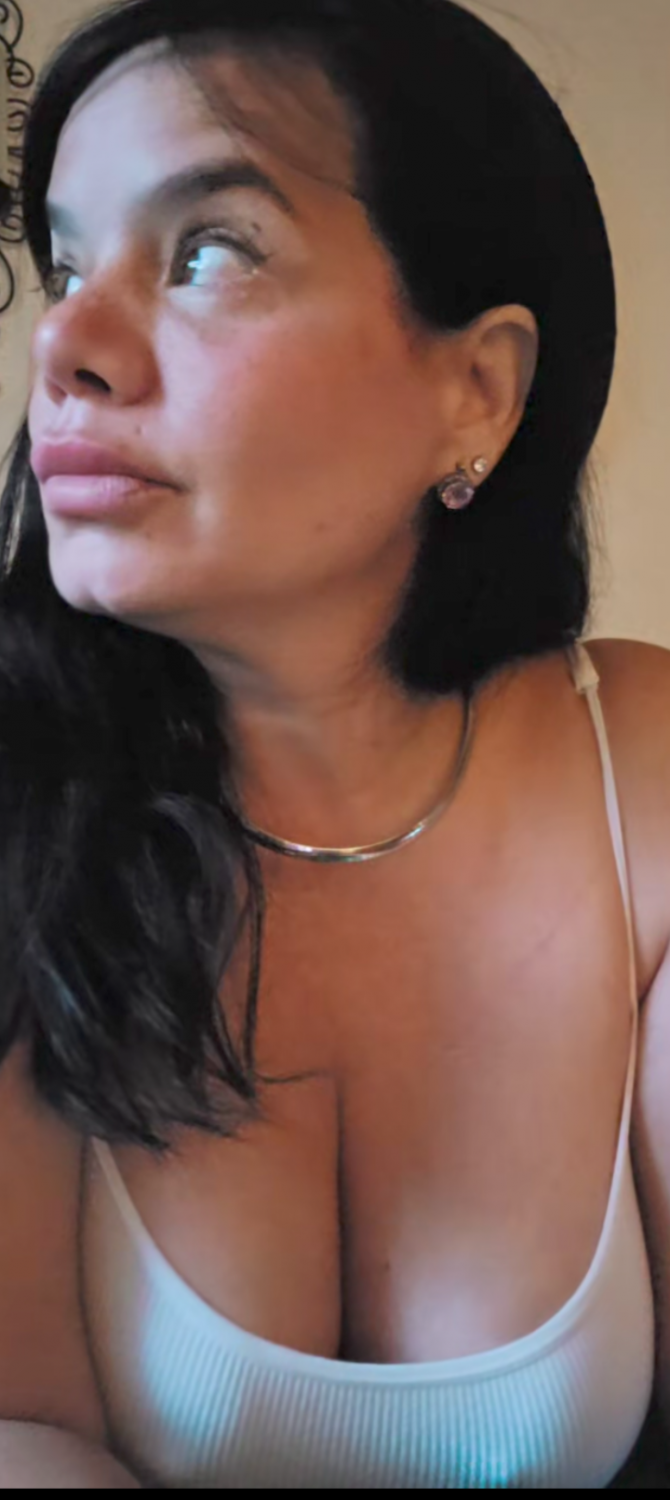 I want to fuck her beautiful boobs #h5v9Xgb9