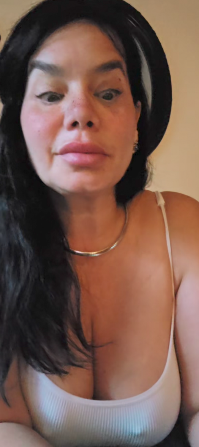 I want to fuck her beautiful boobs #oIAuv4zU